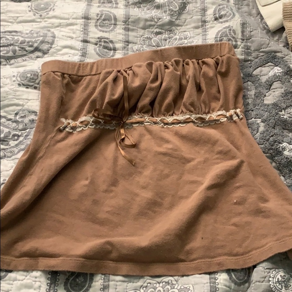 sleeveless top